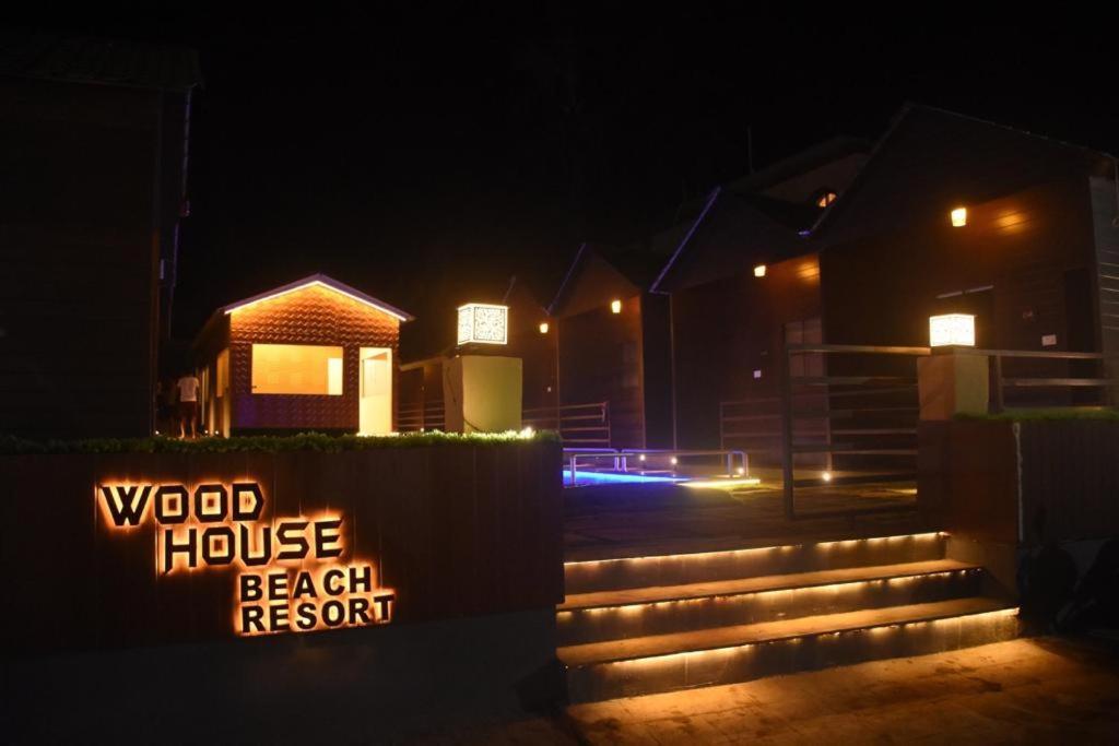 Woodhouse Beach Resort Baga Luaran gambar
