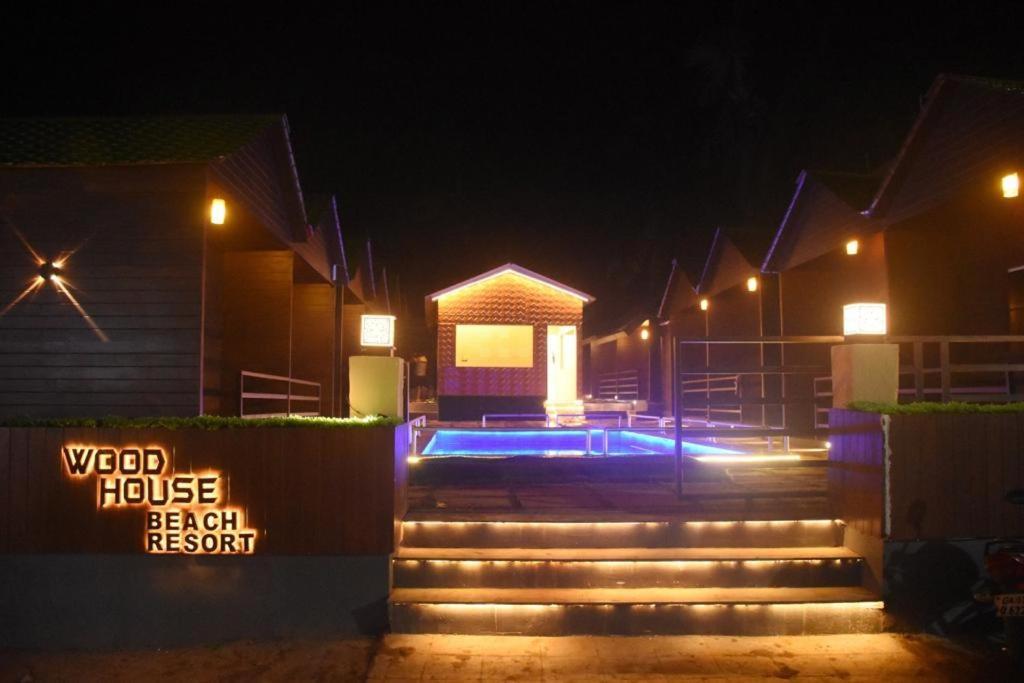 Woodhouse Beach Resort Baga Luaran gambar
